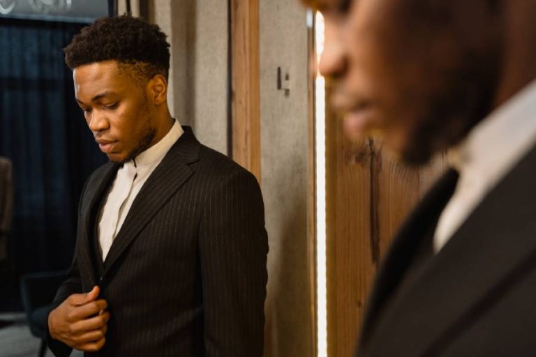 Tenue professionnelle élégante et confortable pour une allure parfaite